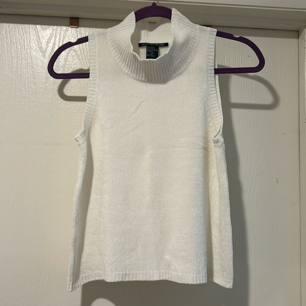 White Ladies Sleeveless Top Boston Proper XS